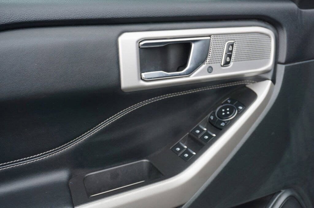 Used 2024 Ford Explorer Limited image 27