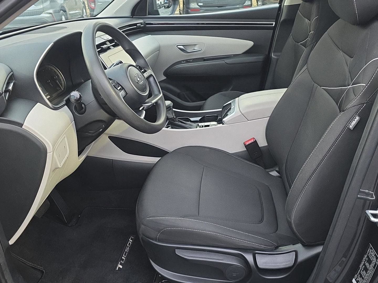 Used 2024 Hyundai Tucson SE image 15