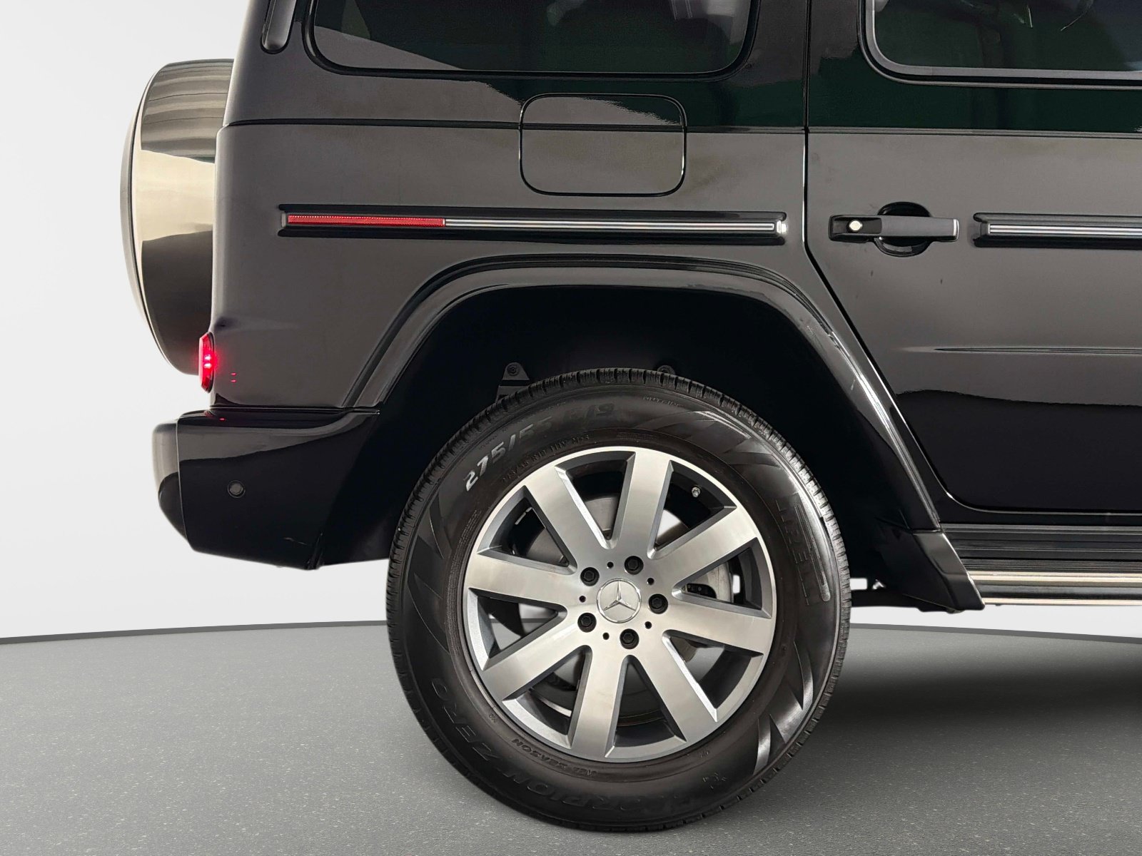 Used 2024 Mercedes-Benz G 550 image 17