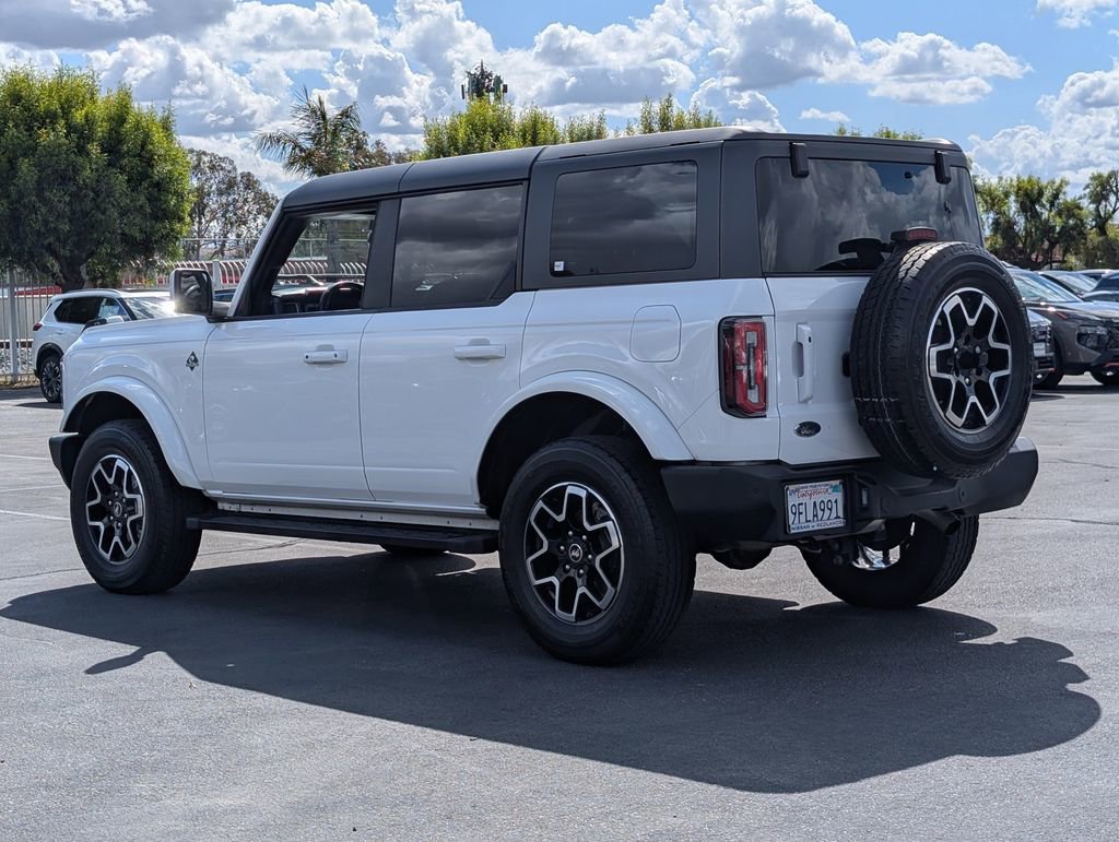 Used 2023 Ford Bronco Outer Banks image 3