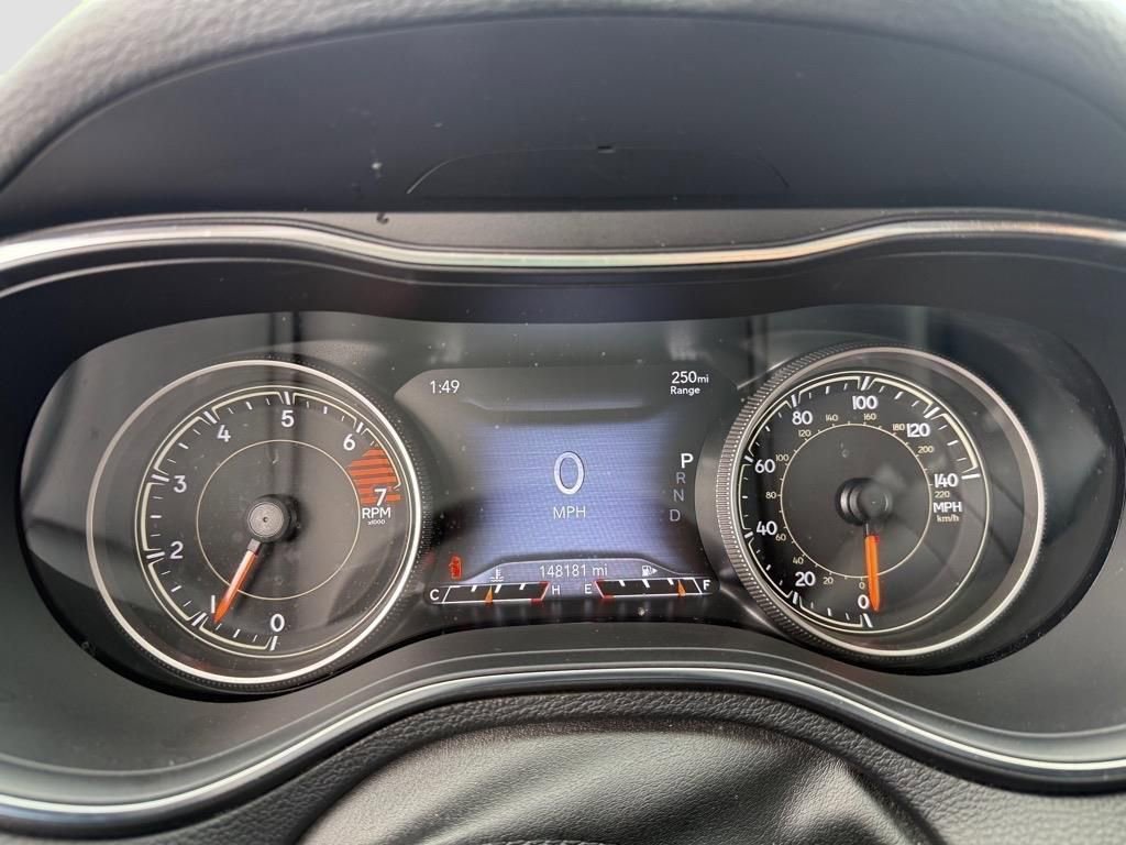 Used 2020 Jeep Cherokee Limited image 19