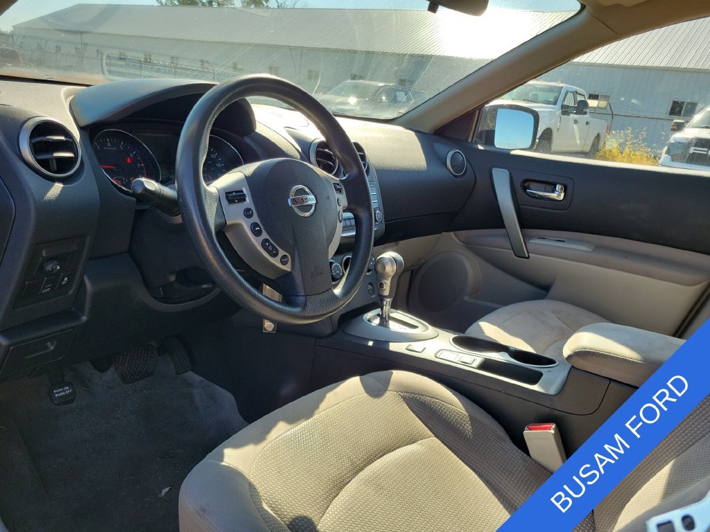 Used 2013 Nissan Rogue SV AWD/4WD image 16