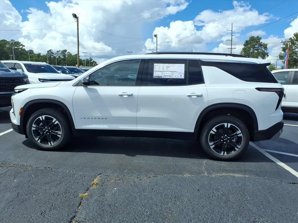 New 2027 Chevrolet Traverse LT w/ Sun and Wheel Package FWD image 6