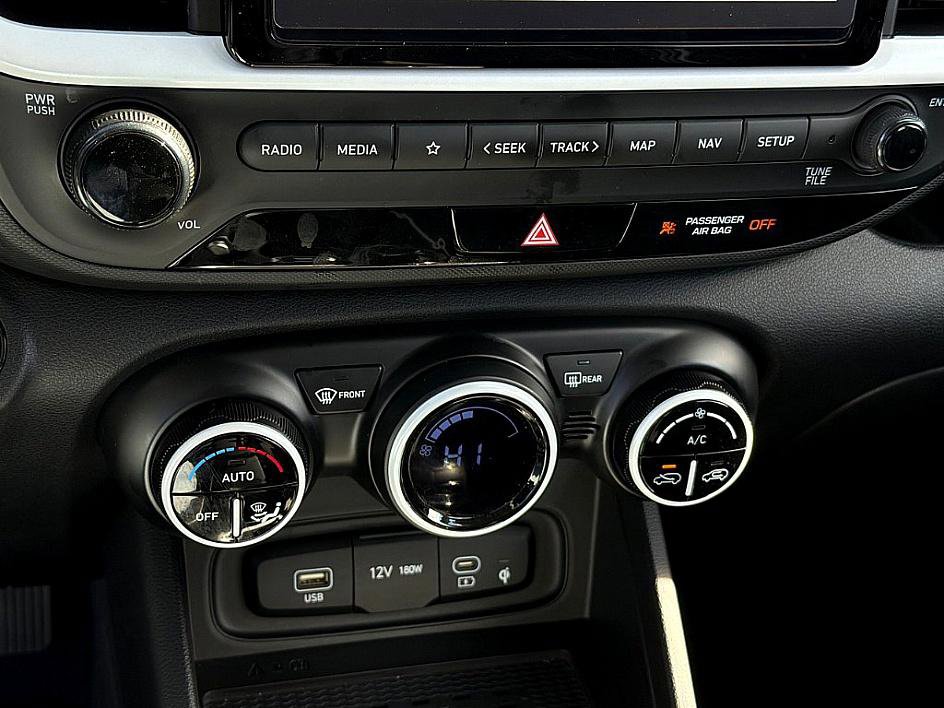 Certified 2025 Hyundai Venue Limited image 14