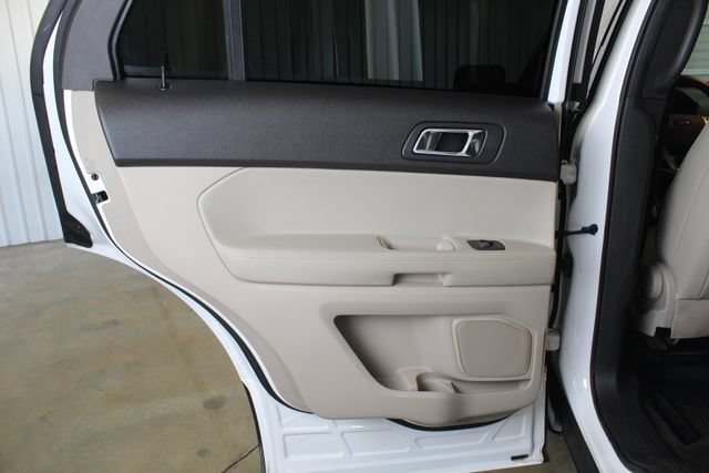 Used 2015 Ford Explorer FWD image 18