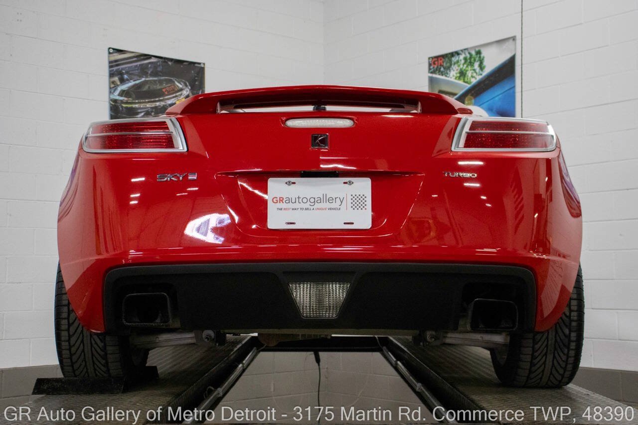 Used 2009 Saturn Sky Red Line RWD image 21