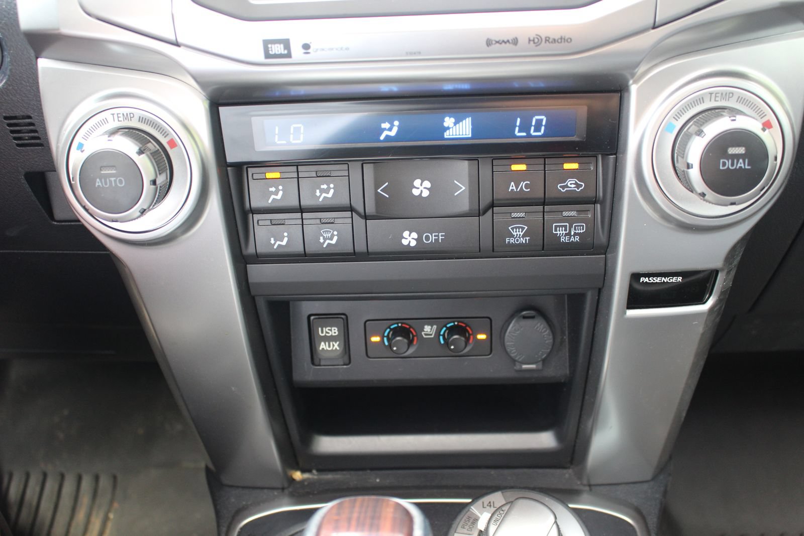 Used 2019 Toyota 4Runner Limited AWD/4WD image 31