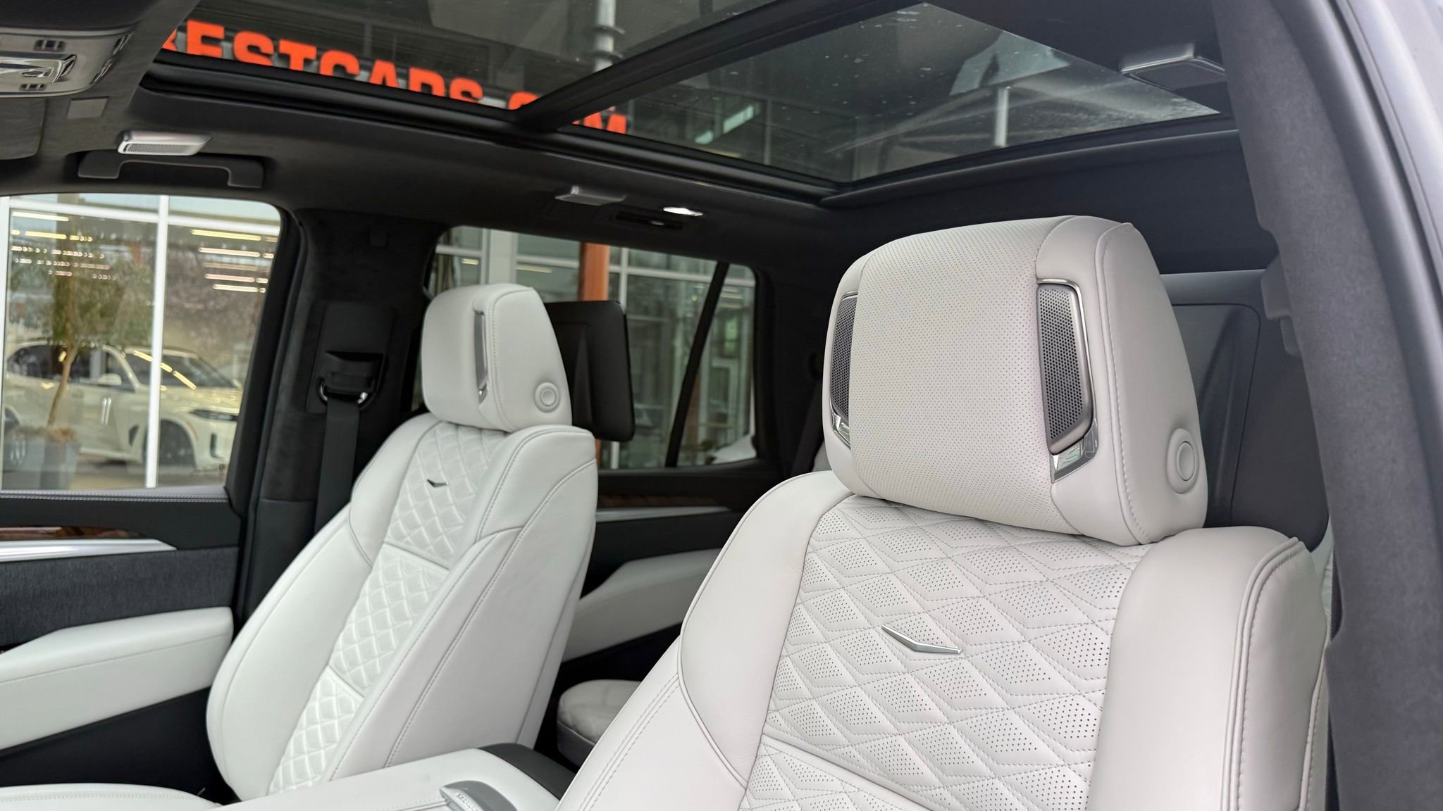 Used 2026 Cadillac Escalade Platinum Sport w/ LPO, ONYX Package AWD/4WD image 13