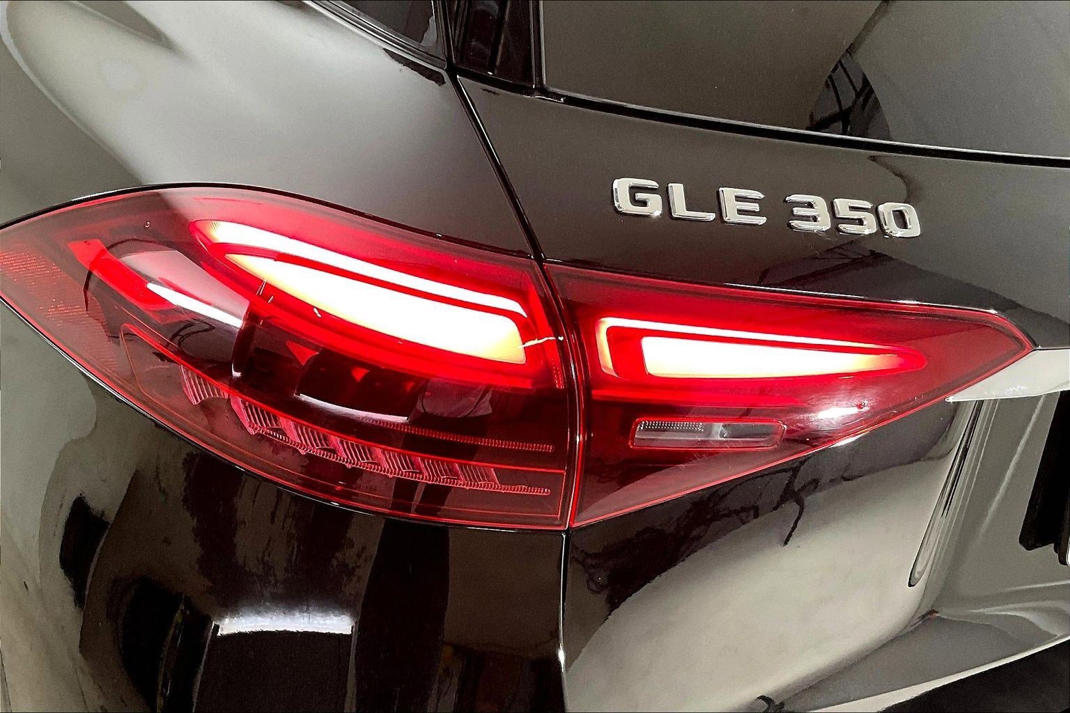 Certified 2025 Mercedes-Benz GLE 350 4MATIC image 23