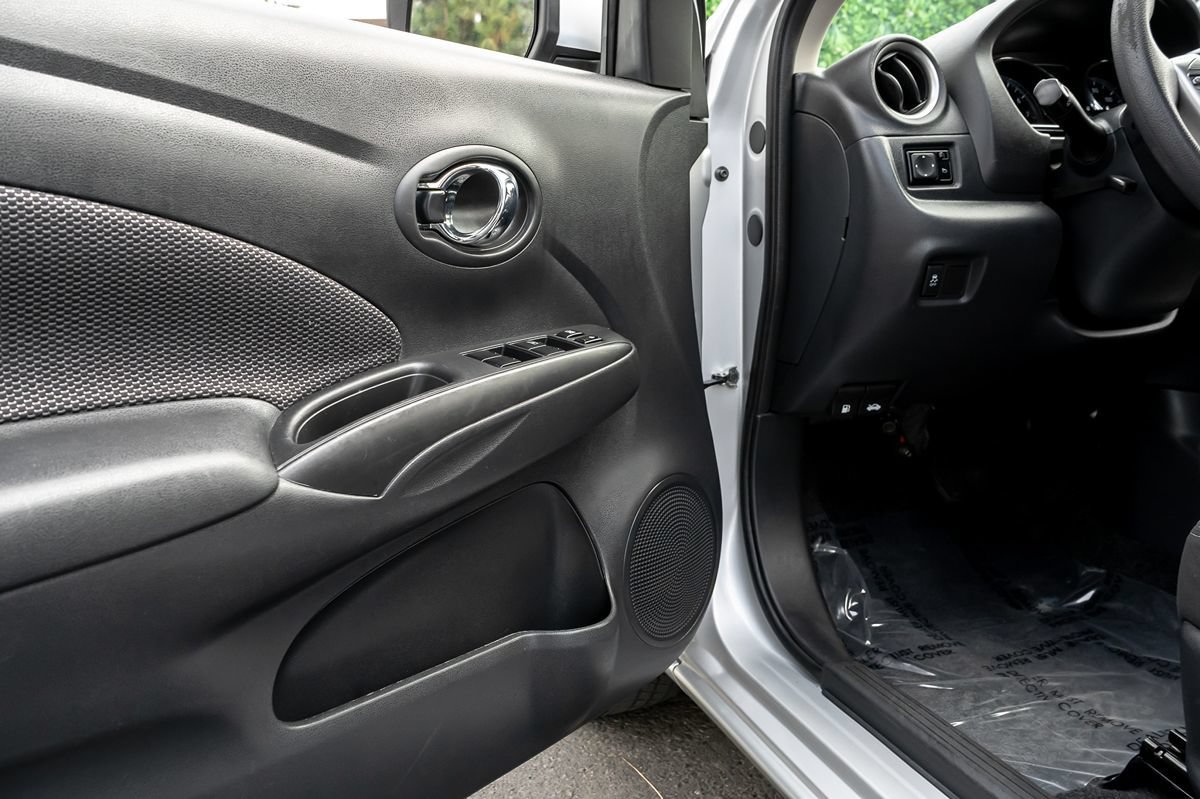 Used 2018 Nissan Versa SV FWD image 11
