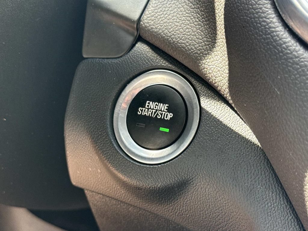 Used 2023 Chevrolet Equinox LT FWD image 15
