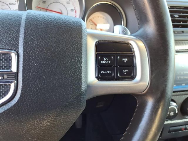 Used 2014 Dodge Challenger R/T RWD image 35