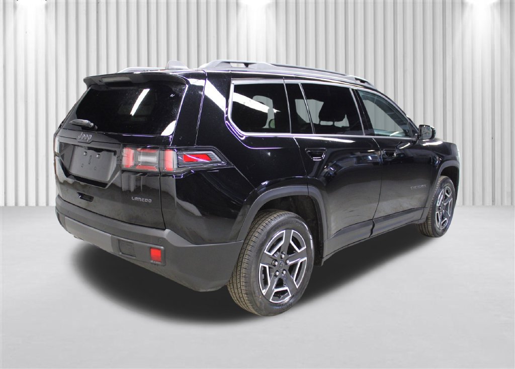New 2026 Jeep Cherokee Laredo AWD/4WD image 3