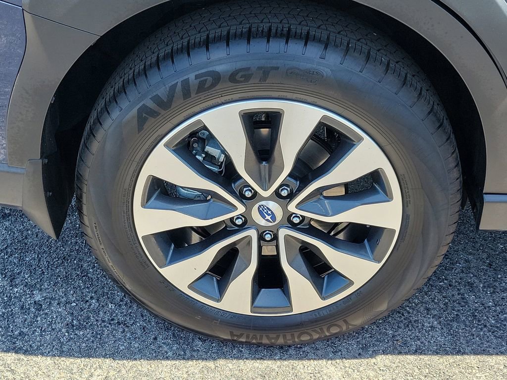 Certified 2025 Subaru Outback Touring w/ Popular Package #2 AWD/4WD image 7
