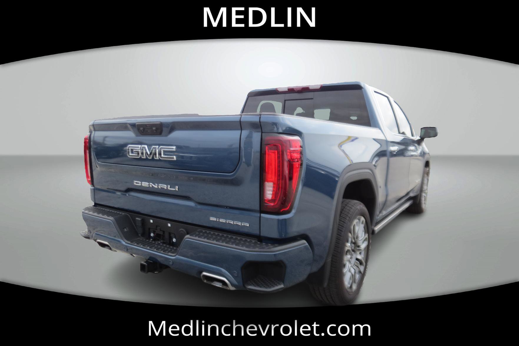 Used 2024 GMC Sierra 1500 Denali Ultimate image 8