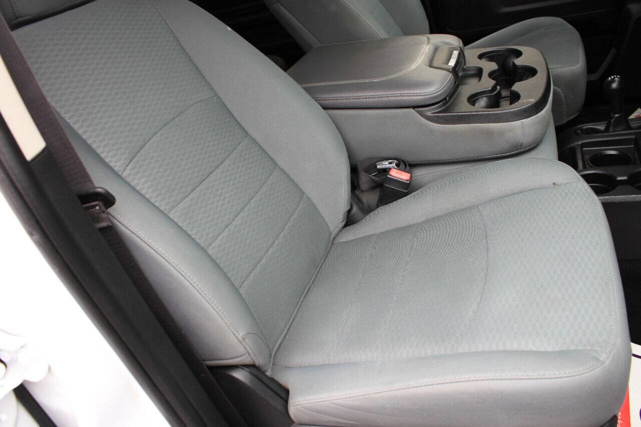 Used 2017 RAM 3500 Tradesman w/ Chrome Appearance Group image 19