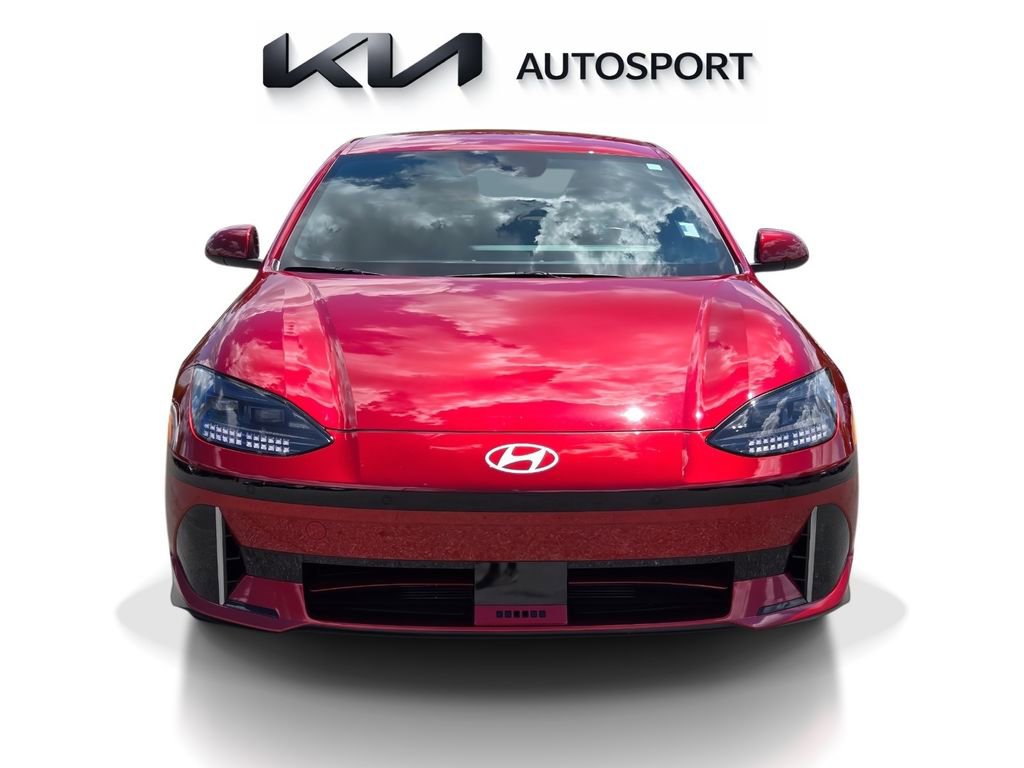 Used 2025 Hyundai Ioniq 6 SE RWD image 2