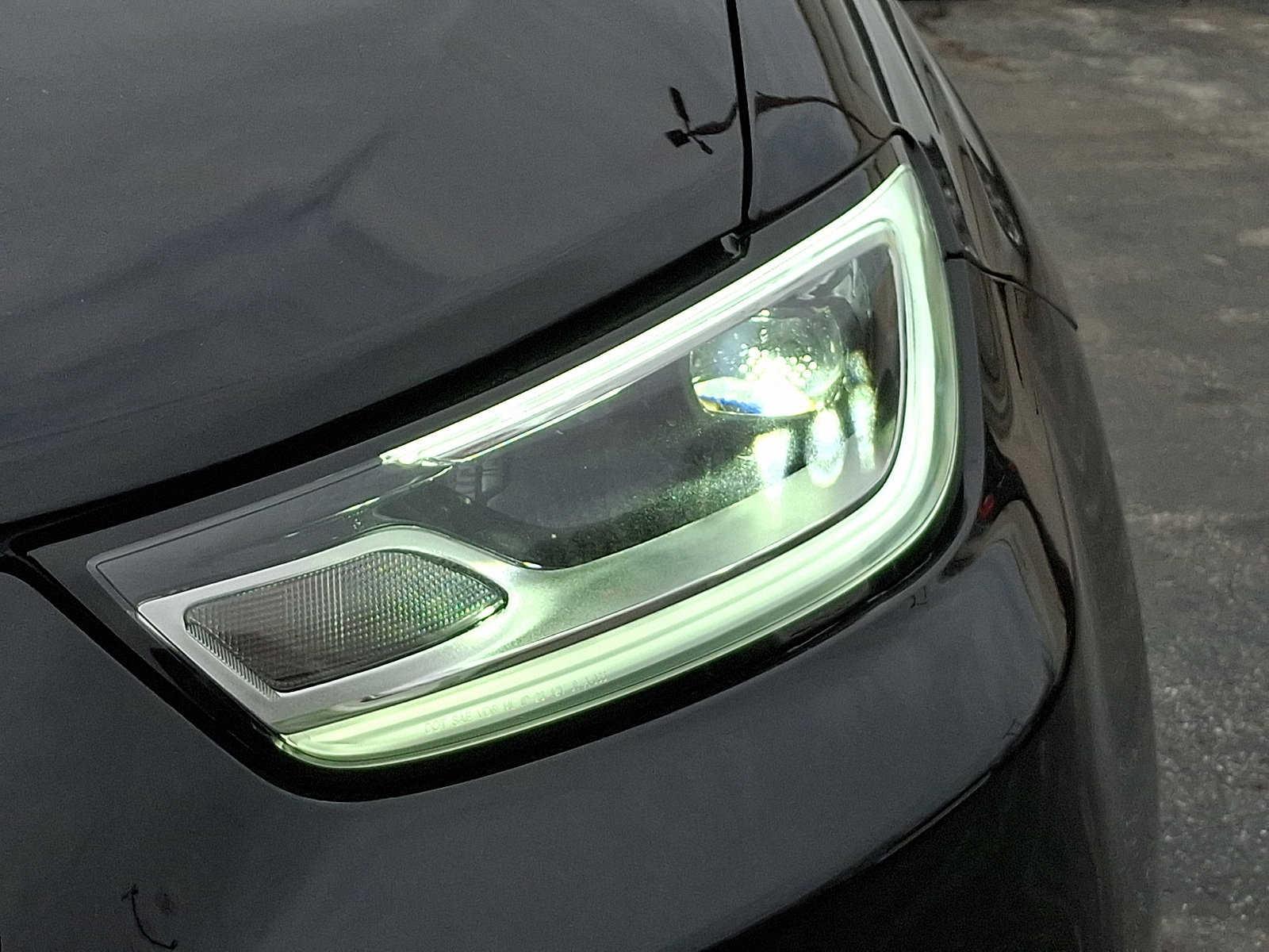 Certified 2025 Chrysler Pacifica Select image 11