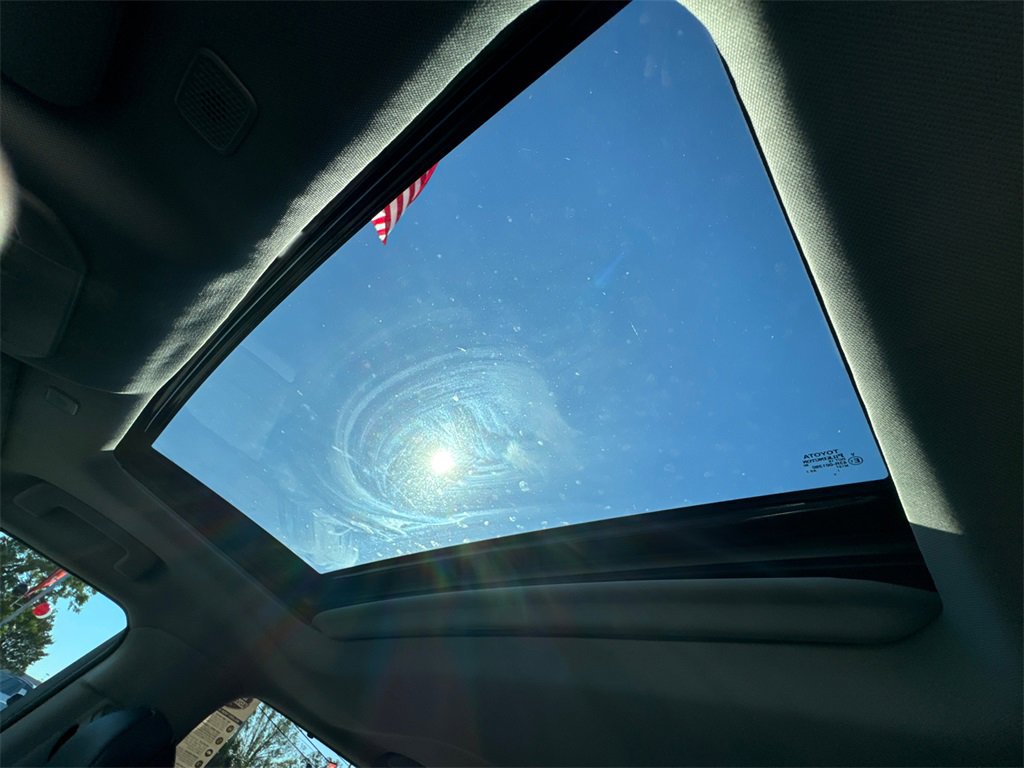 New 2025 Toyota Highlander XLE image 33