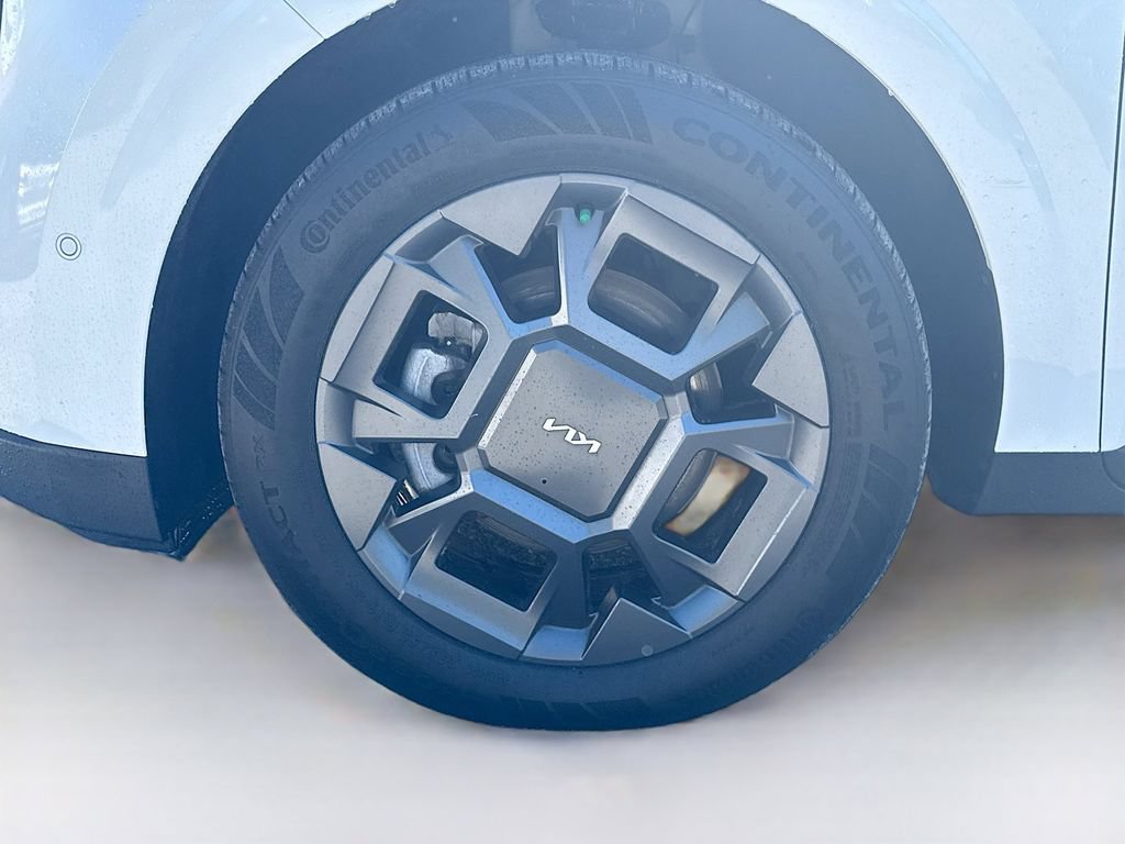 Certified 2025 Kia Carnival SX FWD image 35