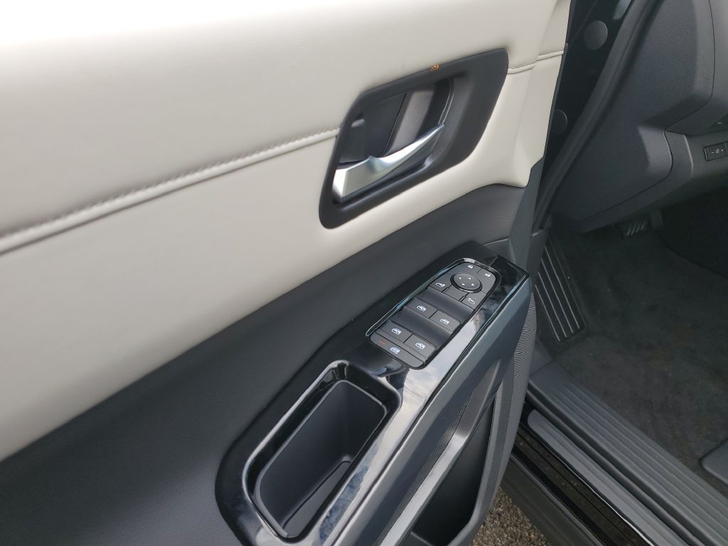 New 2026 Nissan Pathfinder SL FWD image 16
