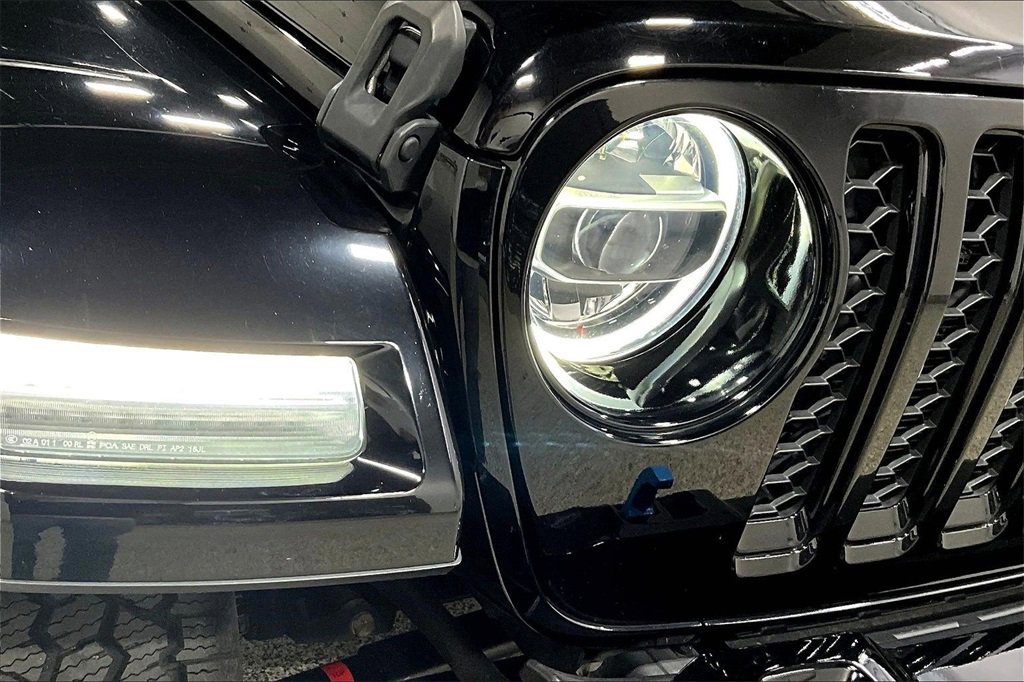 Used 2022 Jeep Wrangler Unlimited Sahara image 29