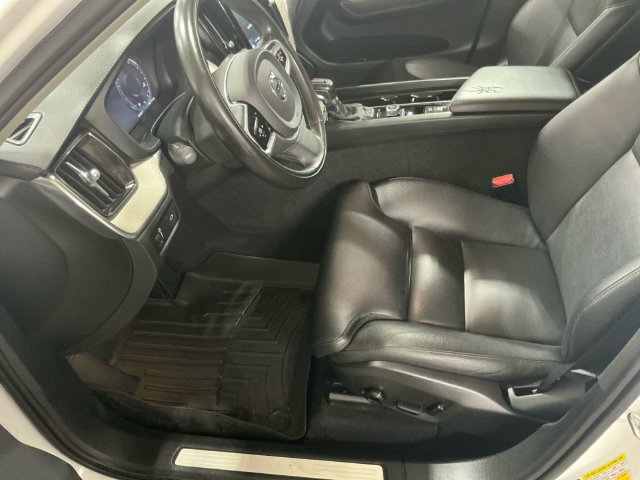 Used 2020 Volvo XC60 T6 Inscription AWD/4WD image 10