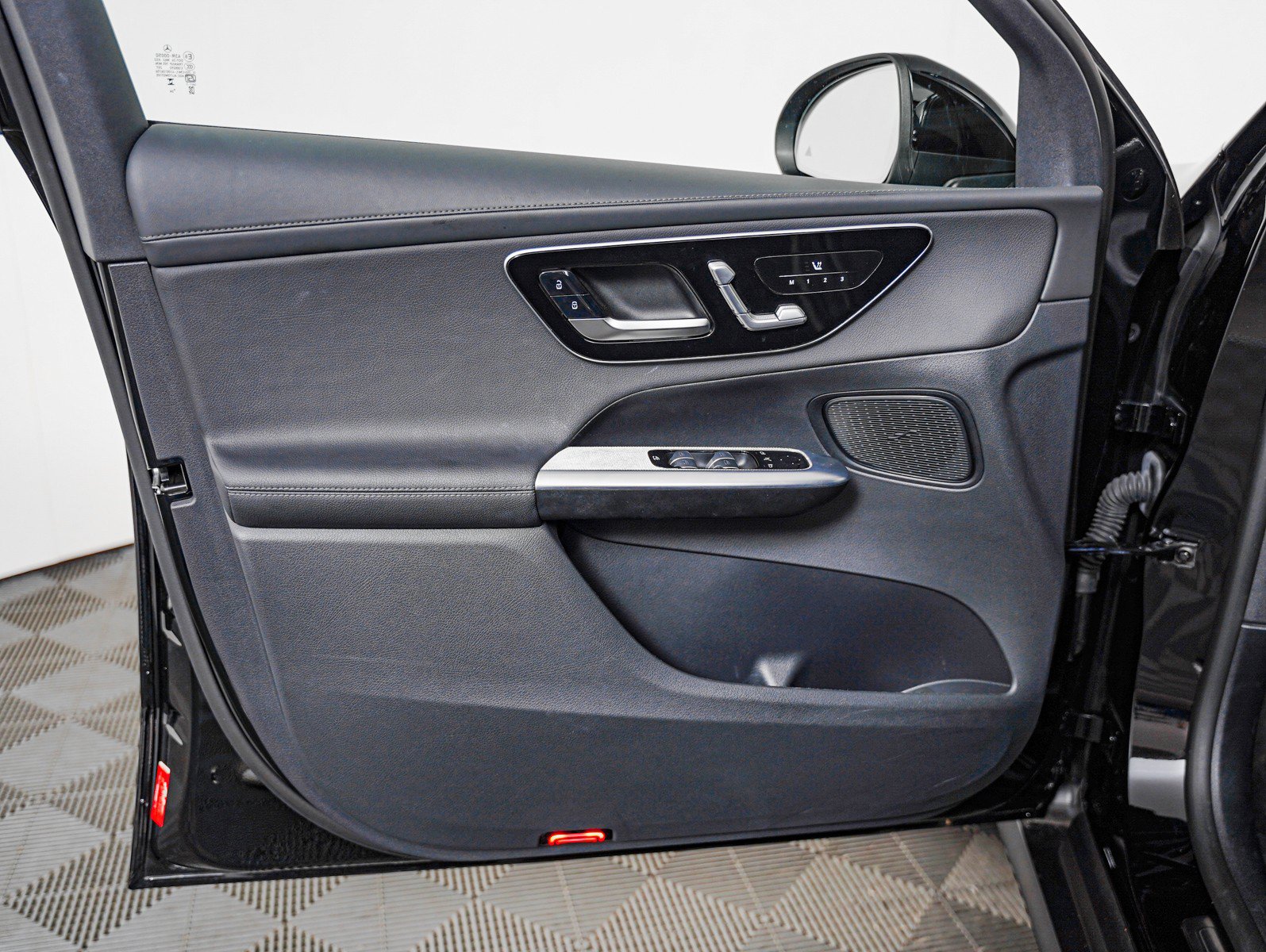 Certified 2025 Mercedes-Benz GLC 350e 4MATIC image 23