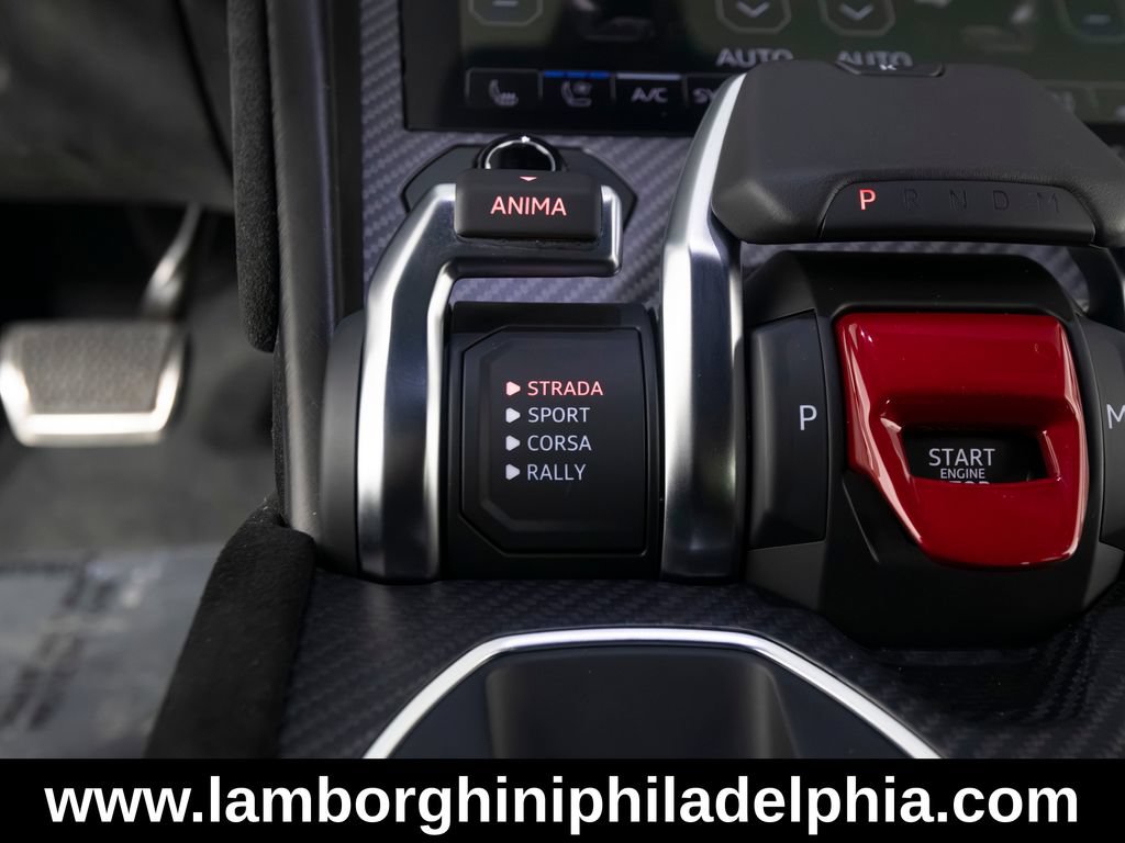 Used 2024 Lamborghini Urus Performante AWD/4WD image 28