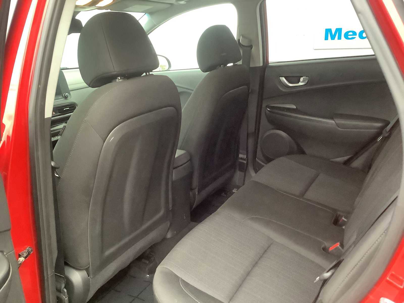 Used 2022 Hyundai Kona SEL w/ Convenience Package image 11