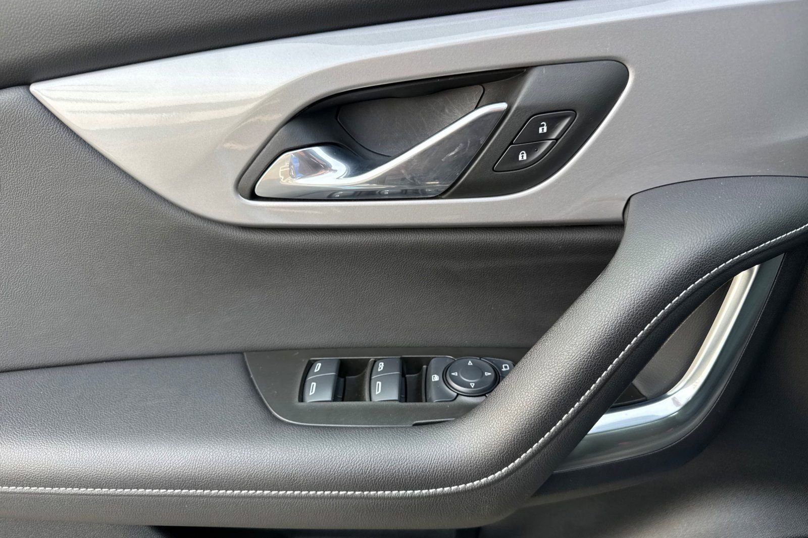 Certified 2025 Chevrolet Blazer LT w/ Sound & Technology Package image 10