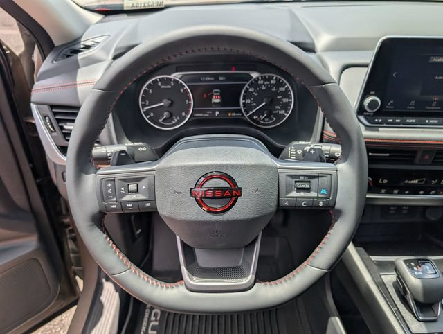 Used 2025 Nissan Rogue SV AWD/4WD image 33