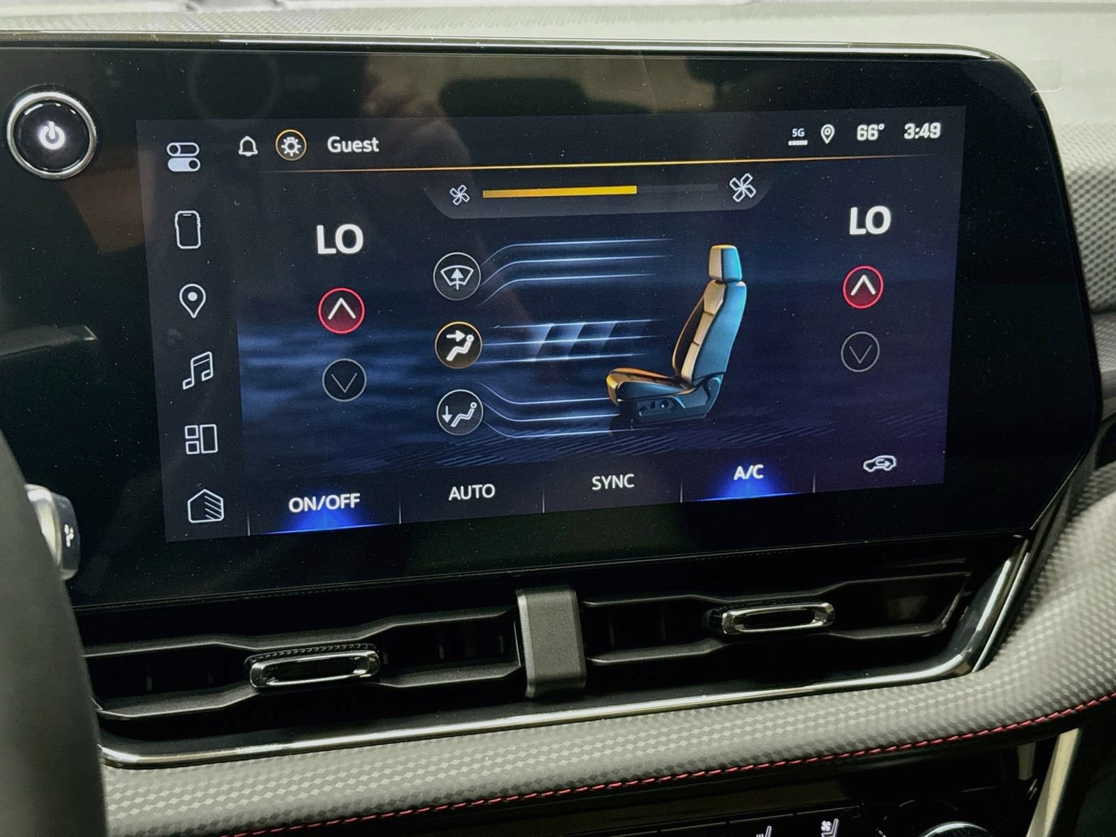 New 2026 Chevrolet Equinox RS w/ Convenience Package III AWD/4WD image 19