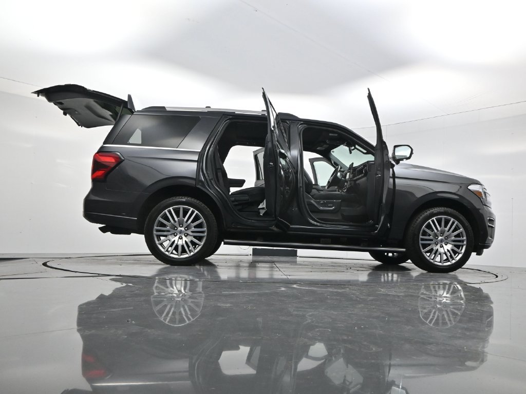 Used 2024 Ford Expedition Platinum AWD/4WD image 59