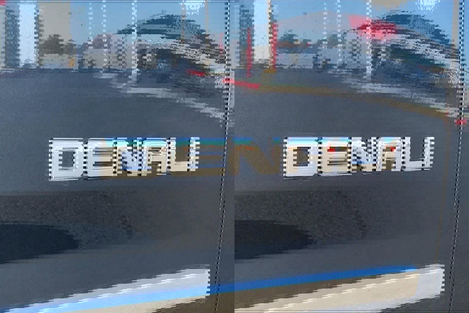 Used 2019 GMC Yukon Denali w/ Denali Ultimate Package image 9