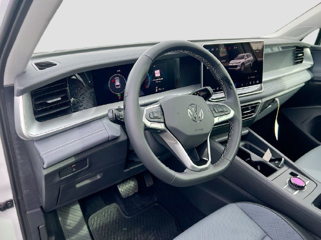 New 2026 Volkswagen Tiguan SE AWD/4WD image 8