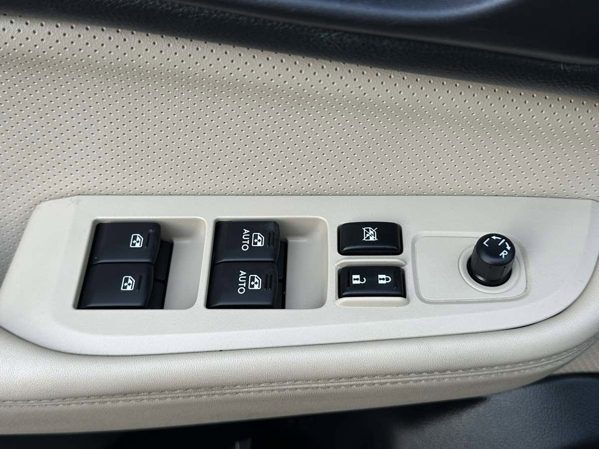 Used 2016 Subaru Outback 2.5i Limited image 24