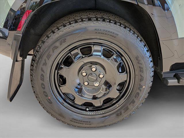 New 2026 Land Rover Defender 110 image 9