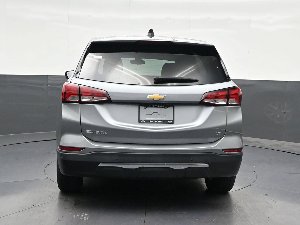 Used 2024 Chevrolet Equinox LT FWD image 4