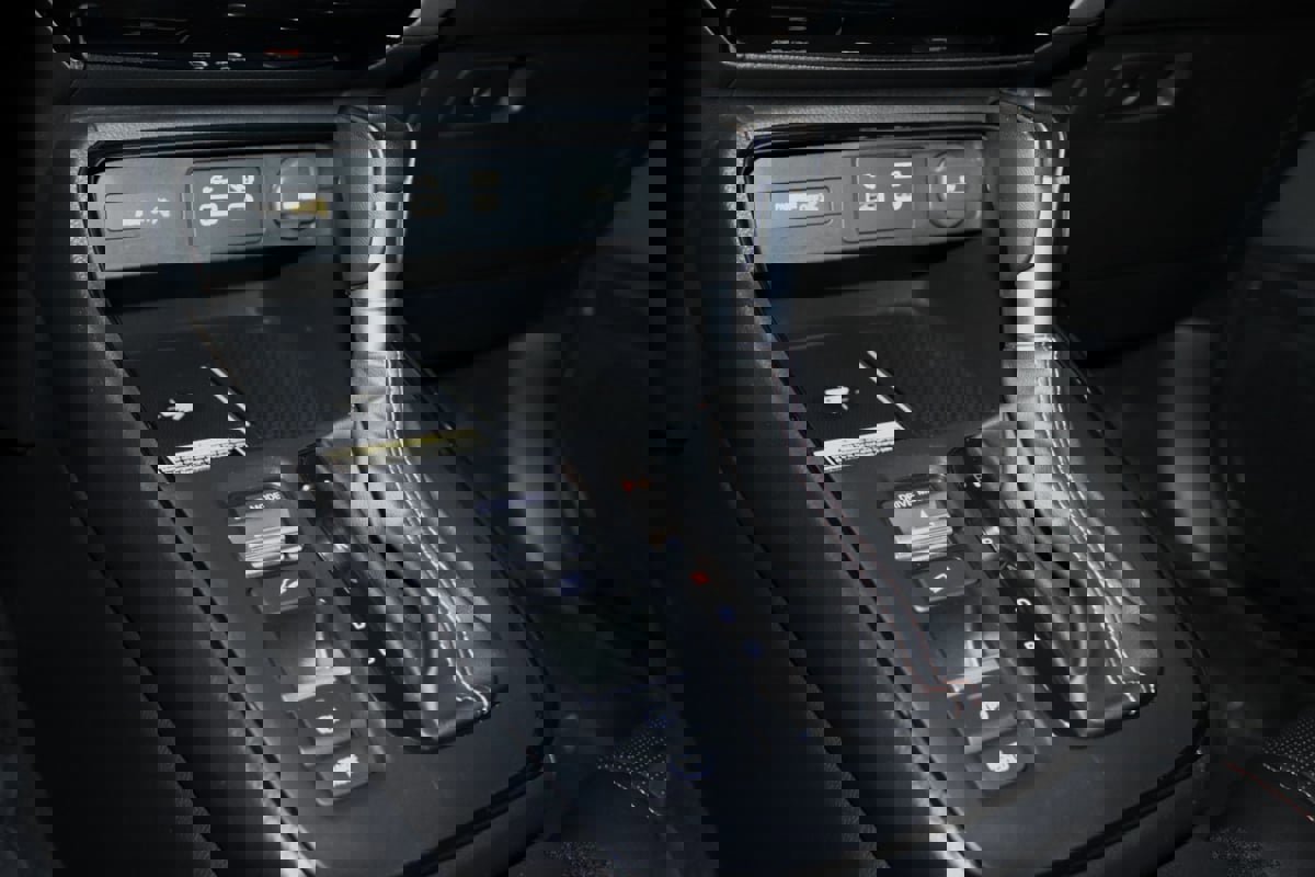 Used 2025 Honda CR-V Sport Touring image 47
