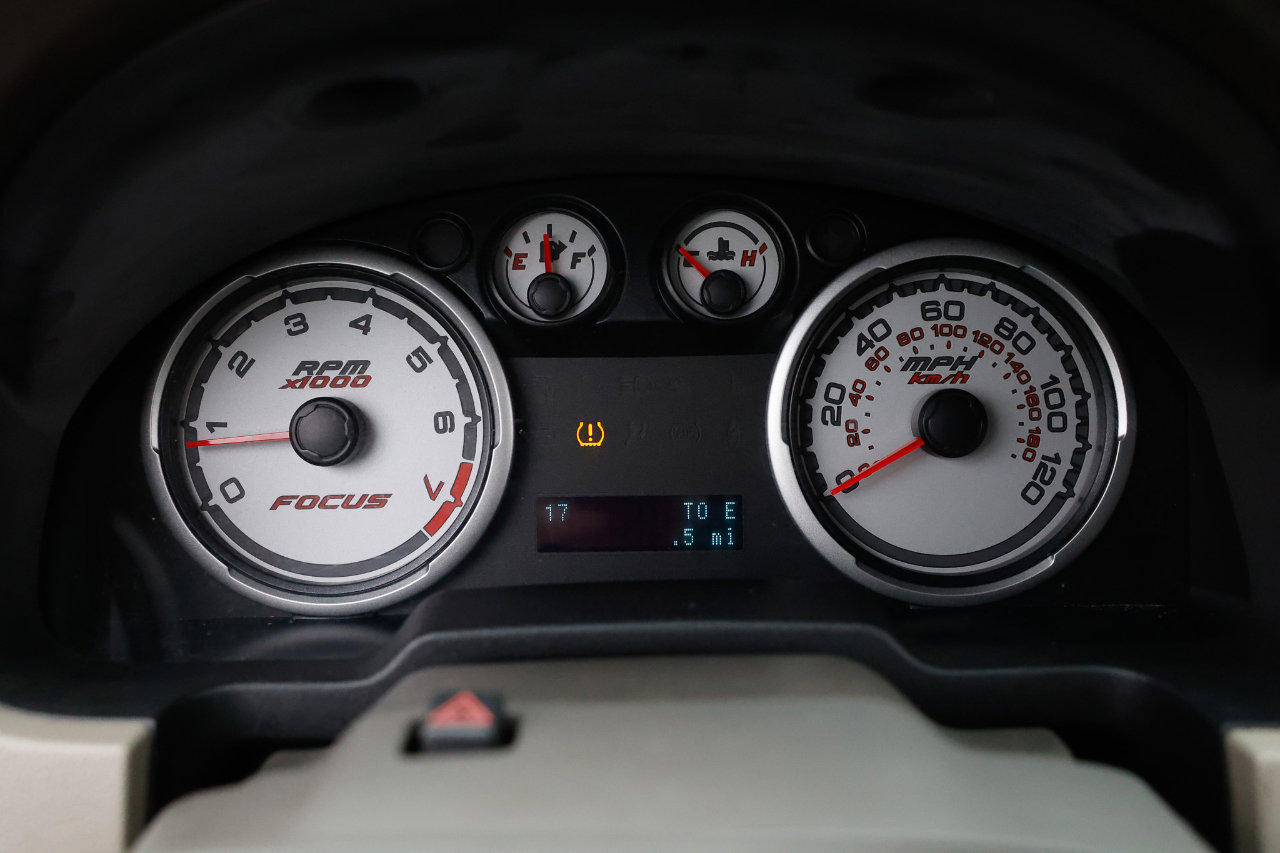 Used 2010 Ford Focus SE image 28