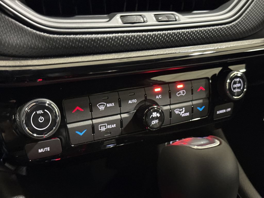 New 2026 Jeep Compass Latitude AWD/4WD image 16