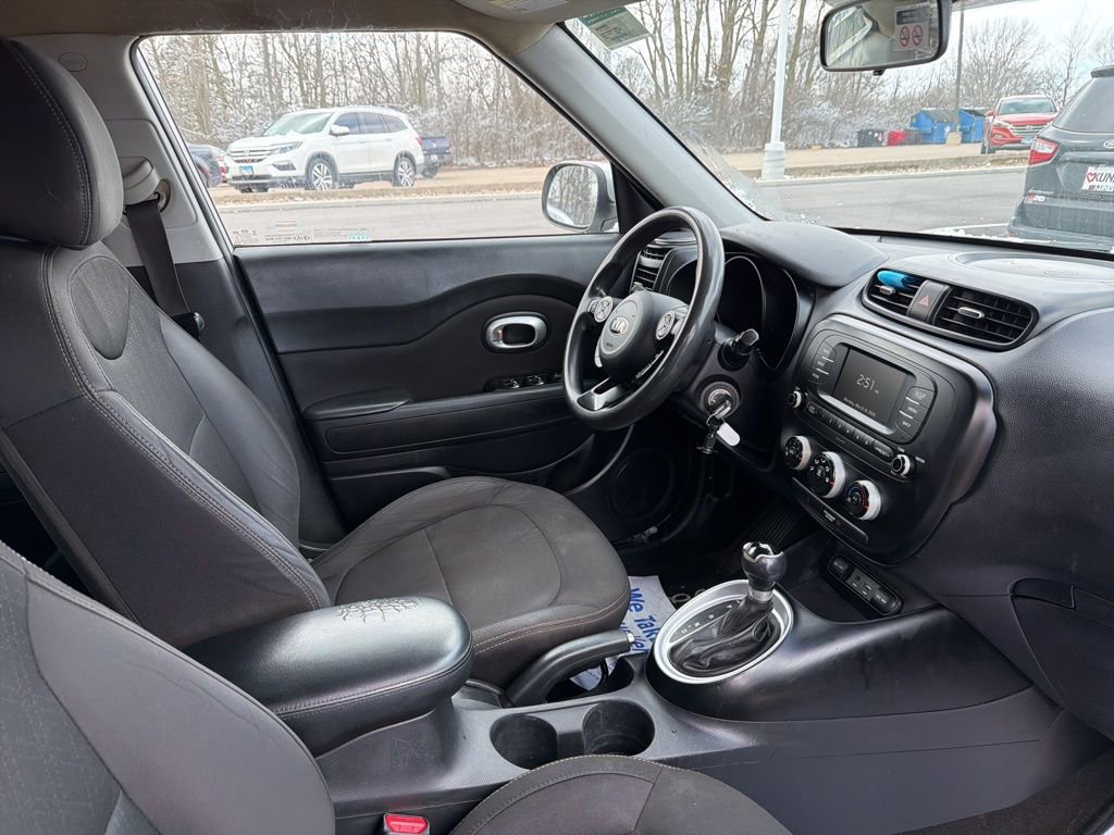 Used 2018 Kia Soul image 11
