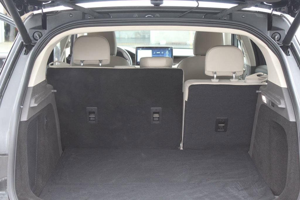 Used 2023 Lincoln Corsair Reserve w/ Equipment Group 201A image 19