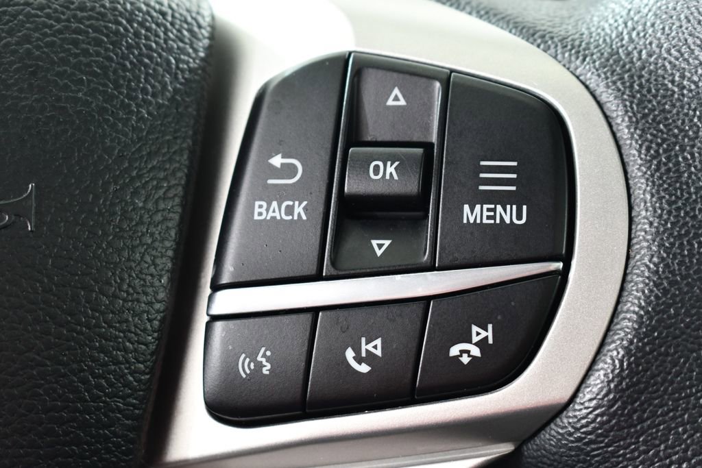 Used 2023 Ford Explorer XLT w/ Equipment Group 202A image 6