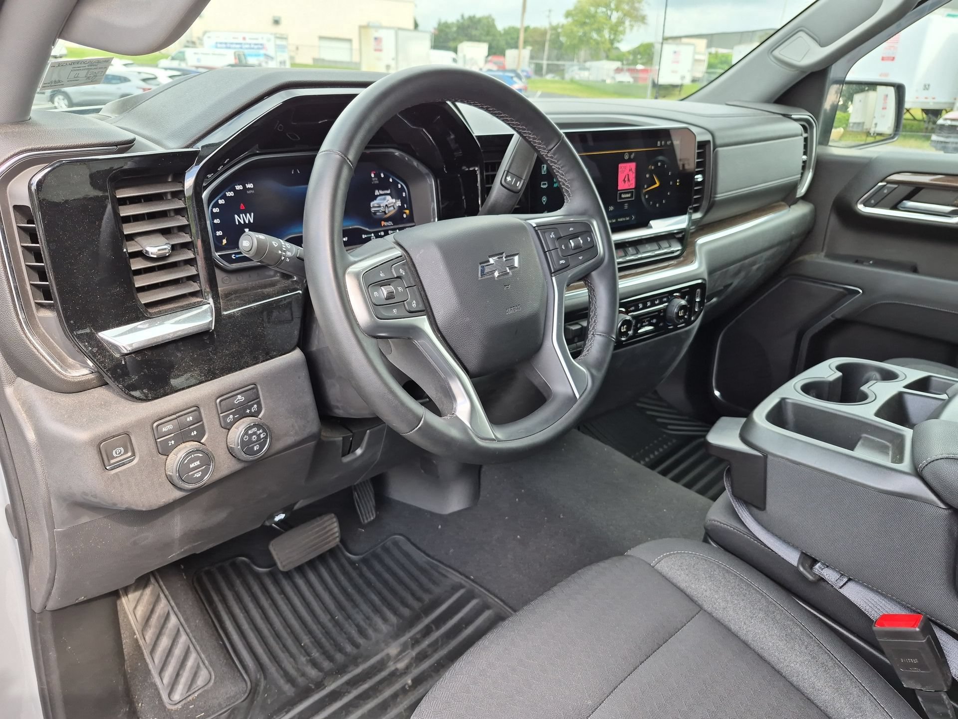 Certified 2024 Chevrolet Silverado 1500 RST w/ Z71 Off-Road Package AWD/4WD image 10