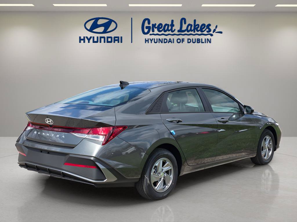 New 2026 Hyundai Elantra SE w/ Cargo Package FWD image 5
