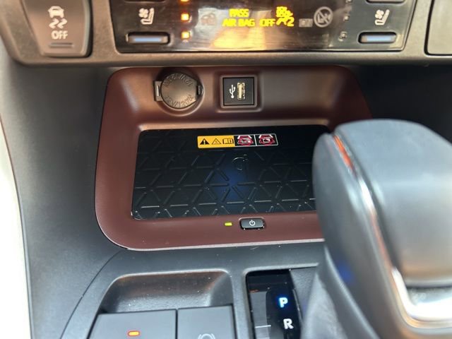 Used 2024 Toyota RAV4 Limited w/ Advanced Technology Package image 19