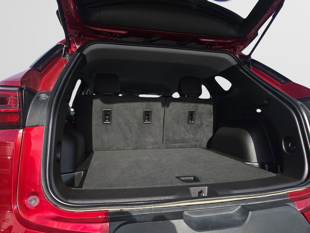 Used 2025 Chevrolet Blazer LT image 7