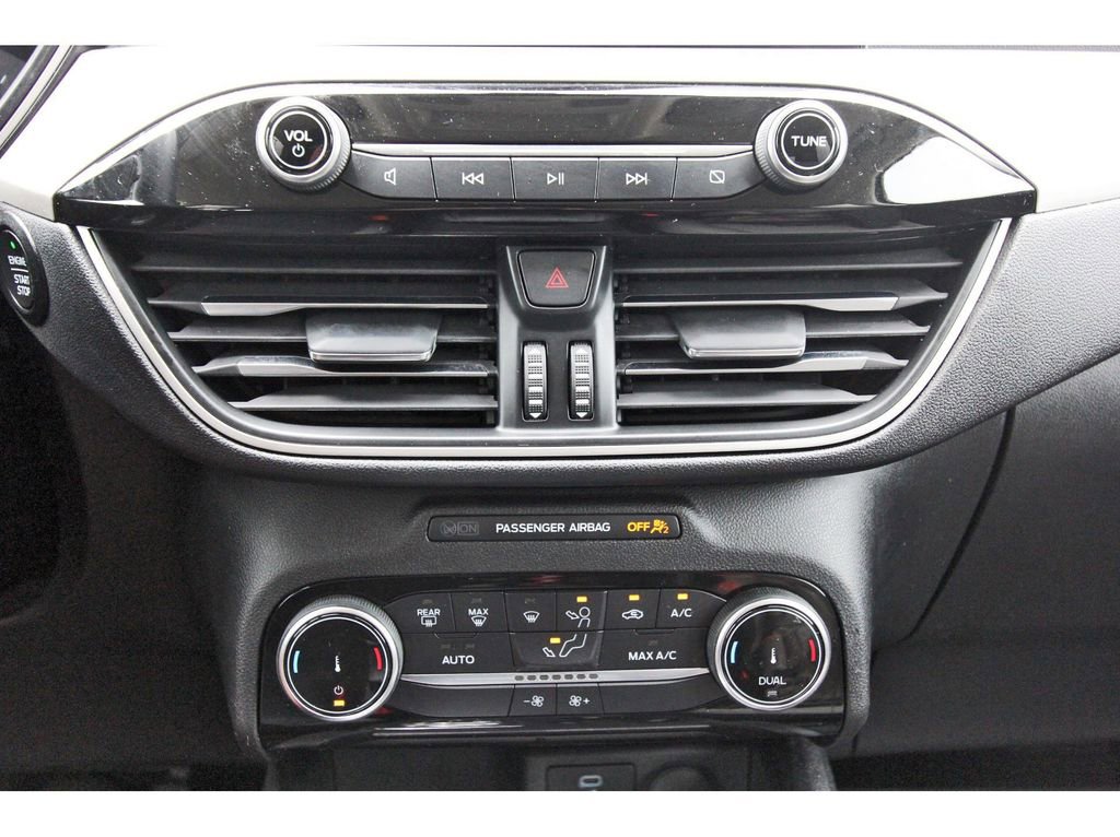 Used 2022 Ford Escape SE w/ SE Sport Appearance Package FWD image 27